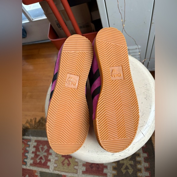 Gola Women's Elan Leather Sneaker - Picture 13 of 16